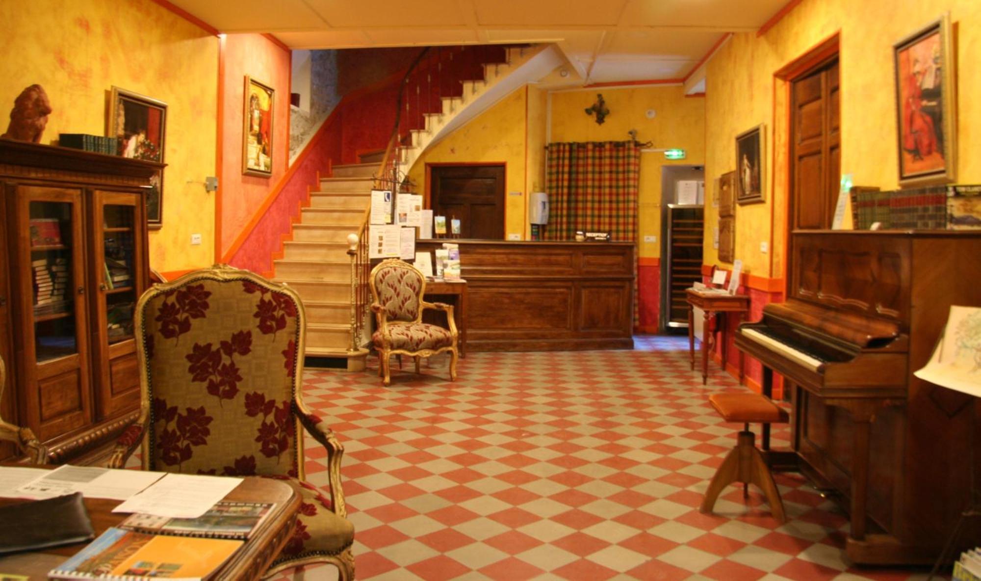 فندق Les Arcades Le Lion D'Or بوي ليه باروني المظهر الخارجي الصورة
